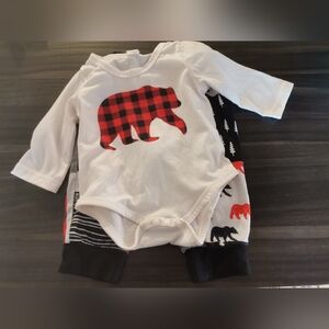 SHEIN Baby Boy Bear Print Bodysuit & Gingham Print Pants